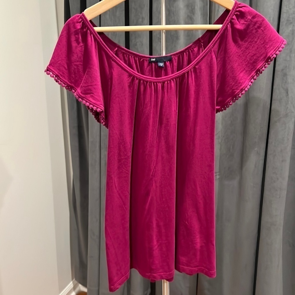 Gap pink cap flutter sleeve tee